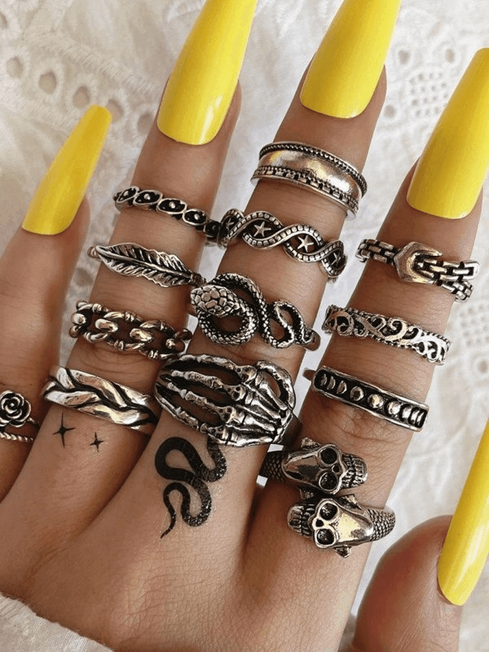 Bague tête de mort punk vintage