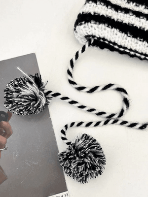 Bonnet Tricoté Rayé Détail Corne