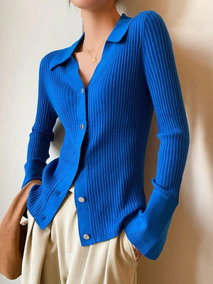 Cardigan côtelé à col en V avec boutons en métal de couleur unie