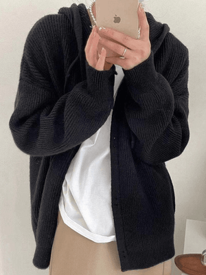 Cardigan en tricot à capuche boutonné sur le devant