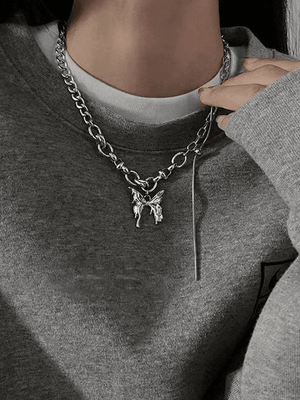 Collier chaîne à maillons avec pendentif papillon