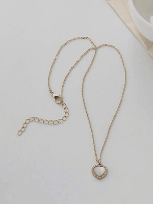 Collier pendentif coeur bord strass