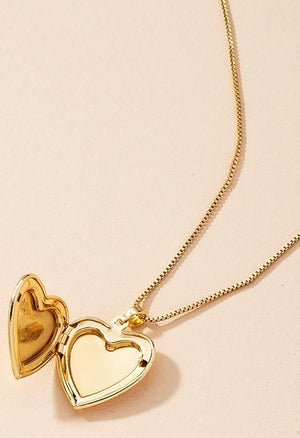 Collier pendentif en forme de coeur