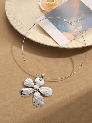 Collier pendentif grande fleur en argent