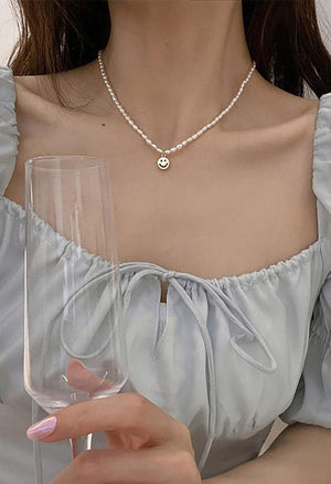 Collier pendentif perle élégant