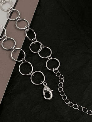 Collier ras du cou à décor d'étoiles papillons