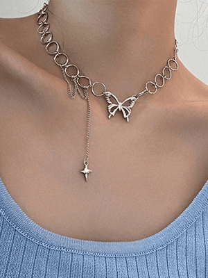 Collier ras du cou à décor d'étoiles papillons