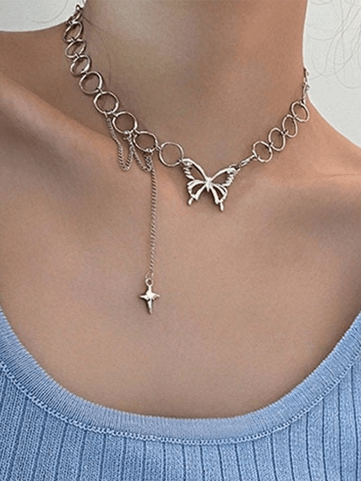 Collier ras du cou à décor d'étoiles papillons