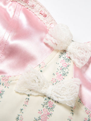 Coquette Bow Top with lace trim, Y2K tube top styled with low rise bottoms