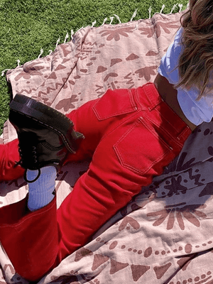 Jean boyfriend délavé à détails cousus