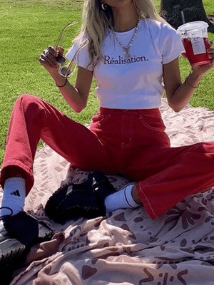 Jean boyfriend délavé à détails cousus