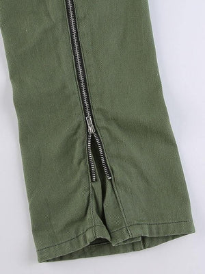 Jean cargo à fermeture éclair et décor métallique