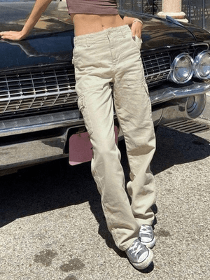 Jean cargo à jambe droite et poche