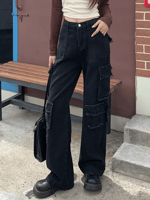 Pantalon cargo noir à jambe droite et effet usé