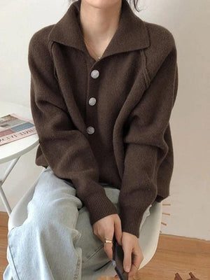 Pull en maille vintage boutonné sur le devant