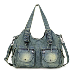 Sac Denim Y2K Vintage en jean bleu clair avec poches avant et finitions usées. Style rétro parfait pour les amateurs de mode Y2K.