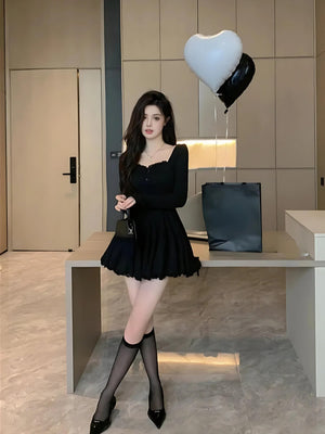 Soft Girl Sweetheart Neckline Mini Dress view 4 | MAUVSTUDIO®