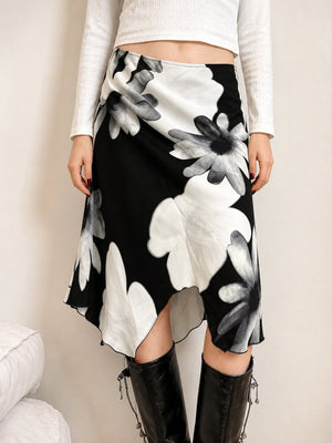 , Y2K skirt styled with a crop top