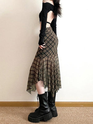 , Y2K skirt styled with a crop top