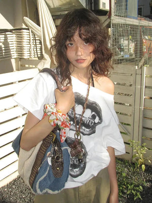 Y2K One Shoulder Lips Tee – MAUVSTUDIO®
