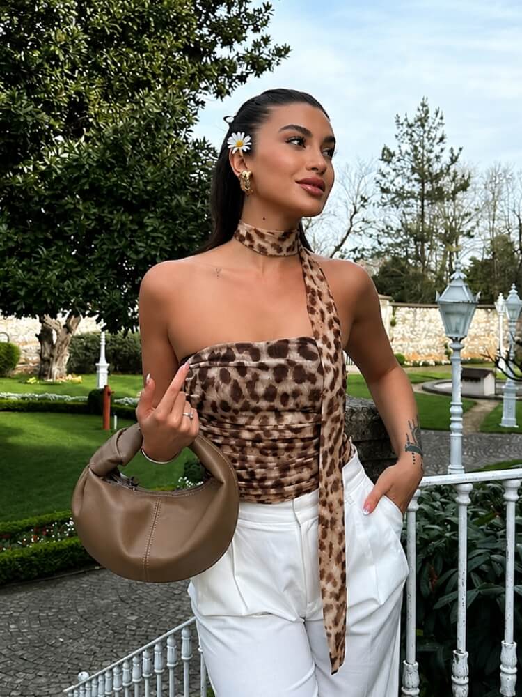 Baddie Leopard Tube Top with tie detail, Y2K tube top styled with low rise bottoms