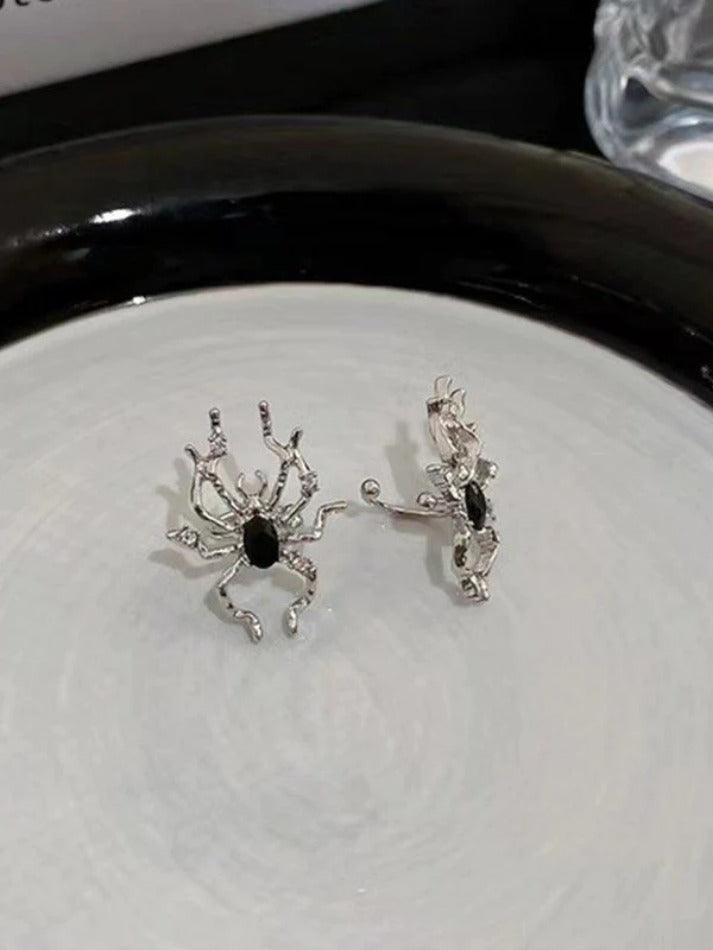 Boucles d'oreilles argentées à motif d'araignée-Earrings-MAUV STUDIO-STREETWEAR-Y2K-CLOTHING