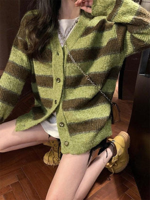 Cardigan en tricot rayé boutonné sur le devant-Cardigan-MAUV STUDIO-STREETWEAR-Y2K-CLOTHING