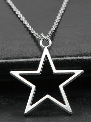 Collier à breloque étoile évidée-Necklaces-MAUV STUDIO-STREETWEAR-Y2K-CLOTHING