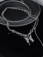 Collier chaîne à maillons avec pendentif papillon-Necklaces-MAUV STUDIO-STREETWEAR-Y2K-CLOTHING