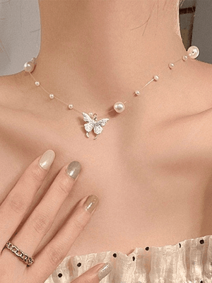 Collier de fausses perles avec breloque papillon-Necklaces-MAUV STUDIO-STREETWEAR-Y2K-CLOTHING