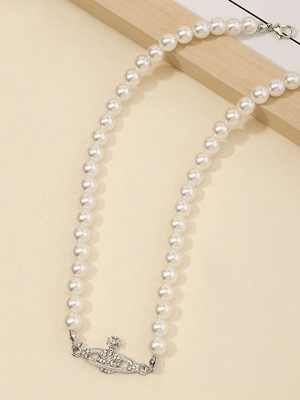 Collier de fausses perles avec détail planète-Necklaces-MAUV STUDIO-STREETWEAR-Y2K-CLOTHING