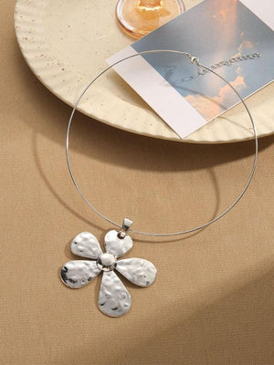 Collier pendentif grande fleur en argent-Necklaces-MAUV STUDIO-STREETWEAR-Y2K-CLOTHING