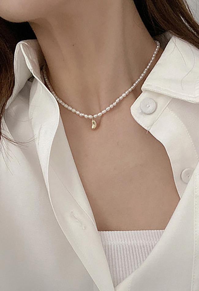 Collier pendentif perle élégant-Necklaces-MAUV STUDIO-STREETWEAR-Y2K-CLOTHING
