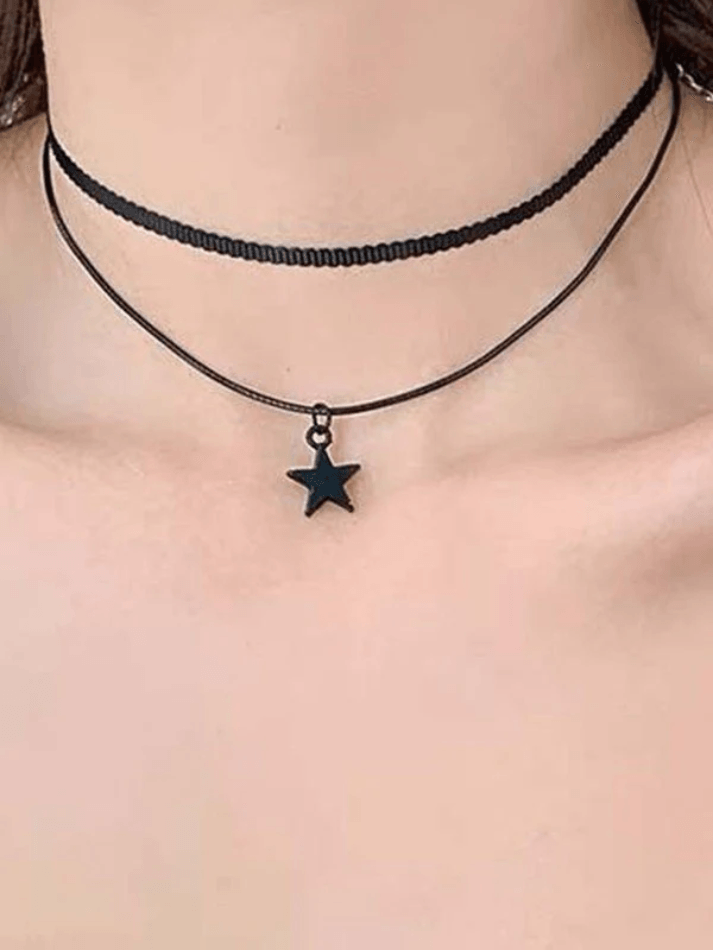 Collier ras du cou étoile noire double épaisseur-Necklaces-MAUV STUDIO-STREETWEAR-Y2K-CLOTHING