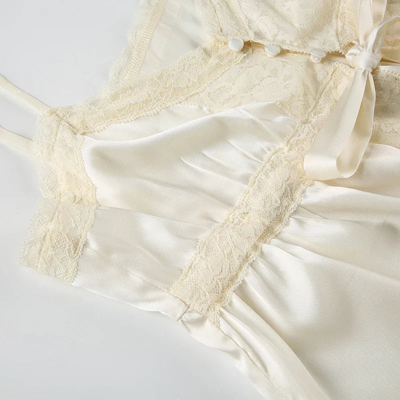 Coquette Split Front Lace Top – MAUVSTUDIO®