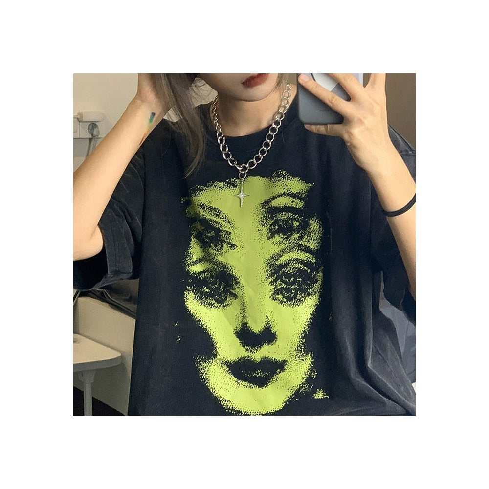 Grunge Ghost Face Graphic T-Shirt-T-Shirts-MAUV STUDIO-STREETWEAR-Y2K-CLOTHING