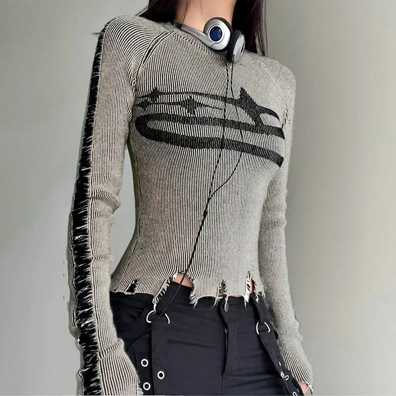 Y2K Grunge Long Sleeve Distressed Top – MAUVSTUDIO®