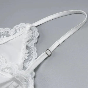 Hook Front Lace Trim Top – MAUVSTUDIO®