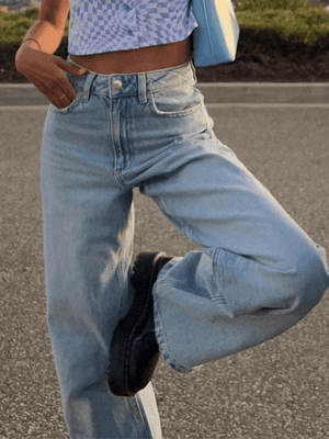 Jean boyfriend droit délavé bleu clair-Jeans-MAUV STUDIO-STREETWEAR-Y2K-CLOTHING