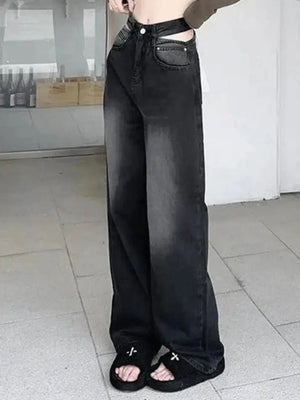 Jean boyfriend noir délavé à découpes-Jeans-MAUV STUDIO-STREETWEAR-Y2K-CLOTHING