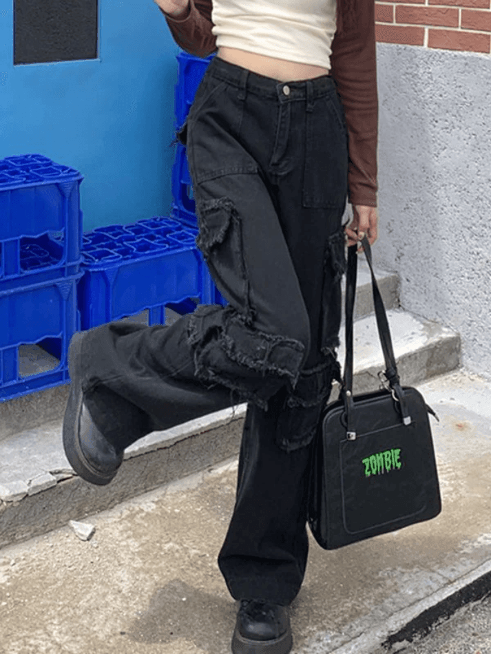 Jean cargo noir à jambe droite et effet usé-Cargos-MAUV STUDIO-STREETWEAR-Y2K-CLOTHING