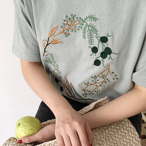 Plant Mom Tee-T-Shirts-MAUV STUDIO-STREETWEAR-Y2K-CLOTHING