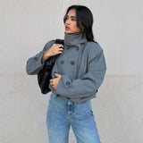 Trench court oversize à col montant