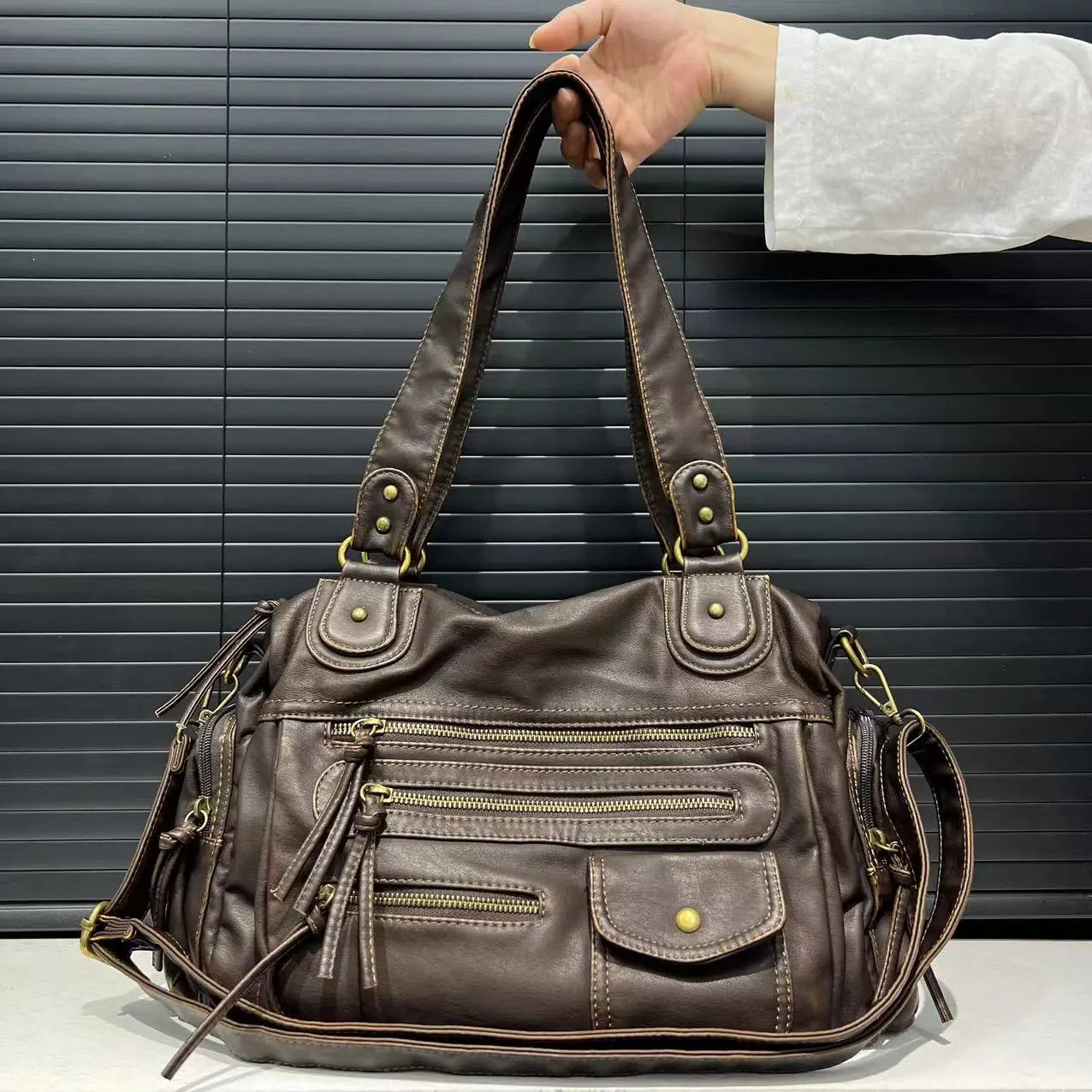 Y2K Vintage Moto Shoulder Bag Faux Leather – MAUVSTUDIO® Y2K Vintage Moto Shoulder Bag Faux Leather – MAUVSTUDIO®