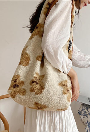 Sac à bandoulière réversible en peluche avec ours en peluche-Bags-MAUV STUDIO-STREETWEAR-Y2K-CLOTHING