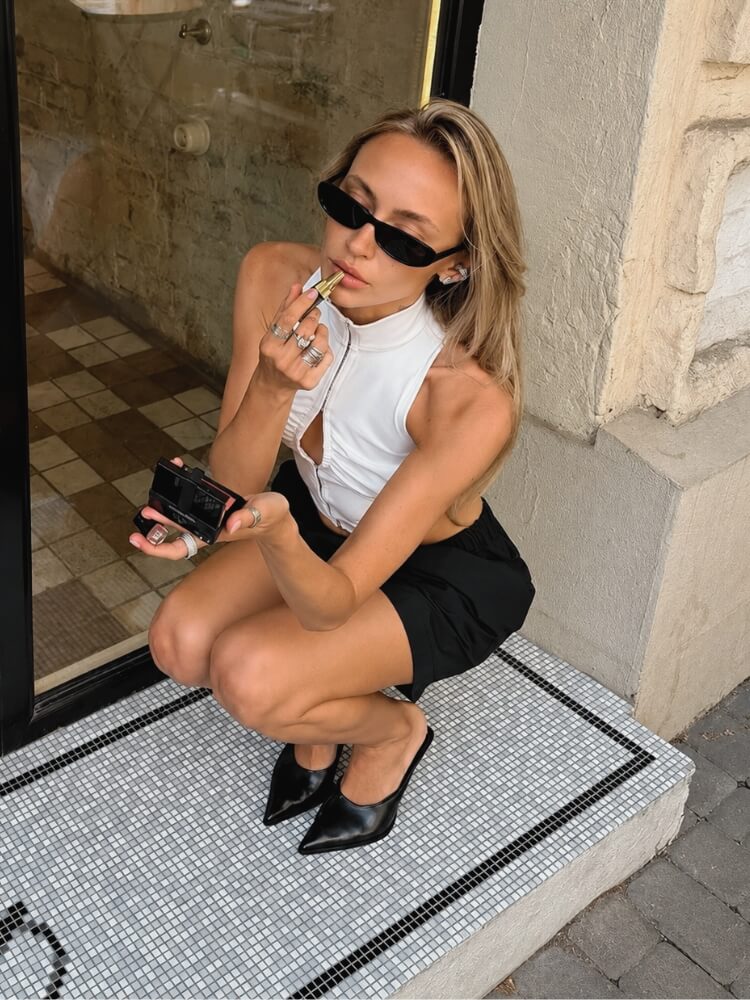 Y2K Baddie Hook Front Top with tie detail, Y2K crop top styled with low rise bottoms