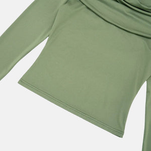 Y2K Draped Cowl Neck Top with fitted cut, Y2K long sleeve top styled with low rise bottoms