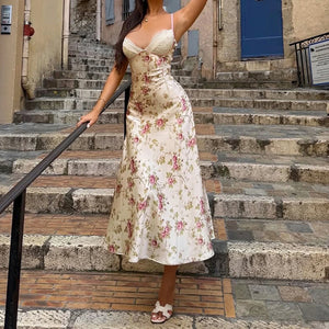 Y2K Floral Lace Bust Midi Dress view 2 | MAUVSTUDIO®