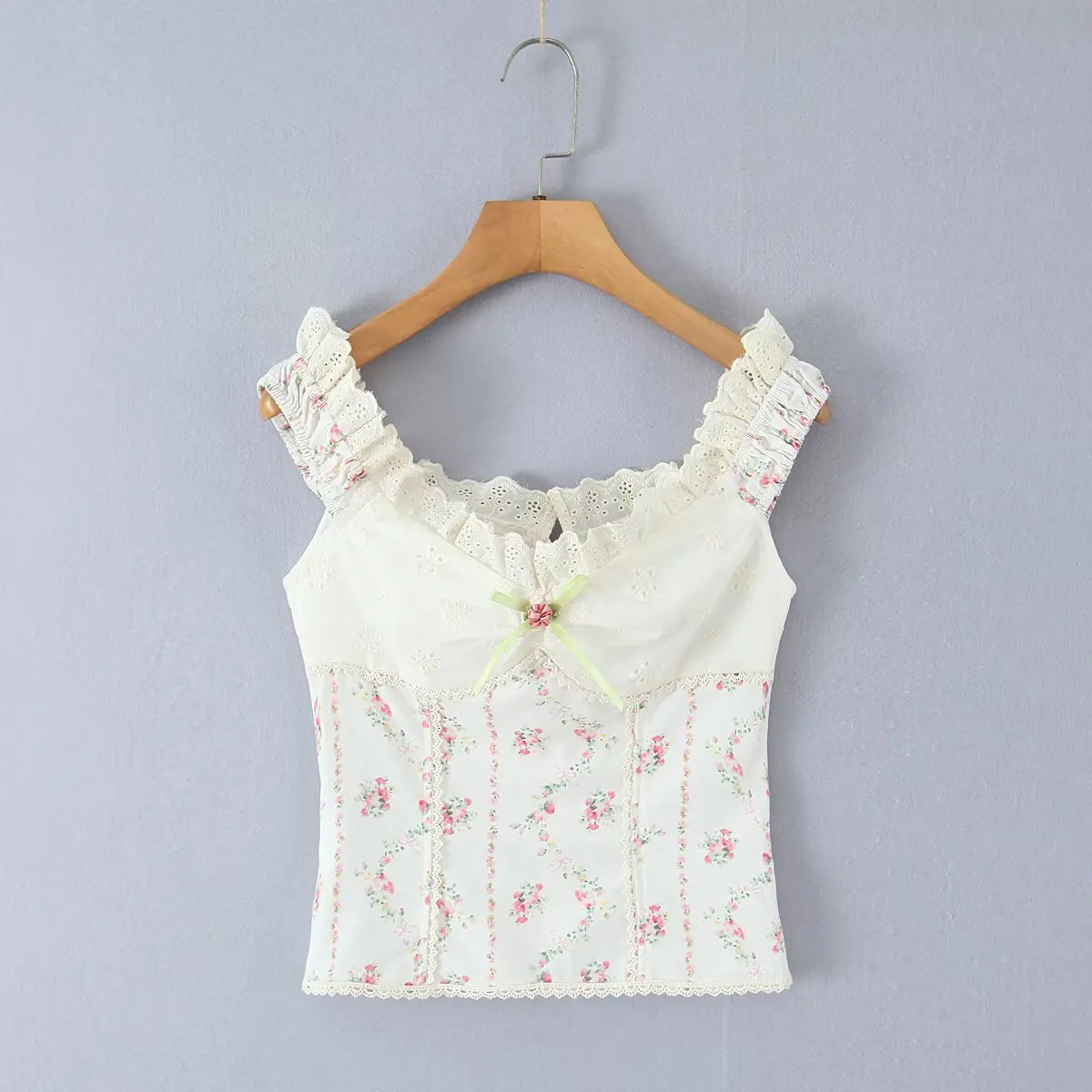 Y2K Floral Lace Trim Cami Top with lace trim, Y2K tube top styled with low rise bottoms
