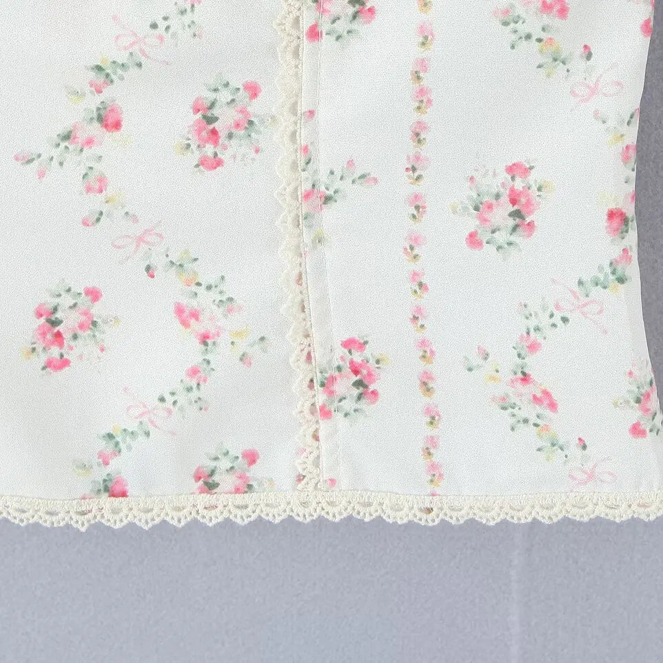 Y2K Floral Lace Trim Cami Top with lace trim, Y2K tube top styled with low rise bottoms